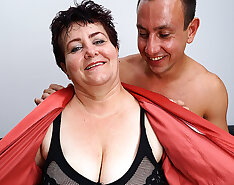 Horny mature BBW getting seduced in the shower