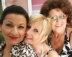 Three mature lesbians have some serious fun