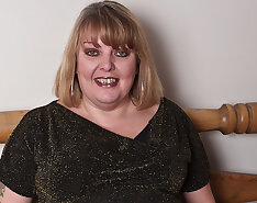 British lady shows her naughty side