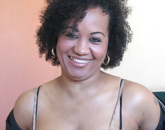 Get wet with hot mature ebony Ana Silvia